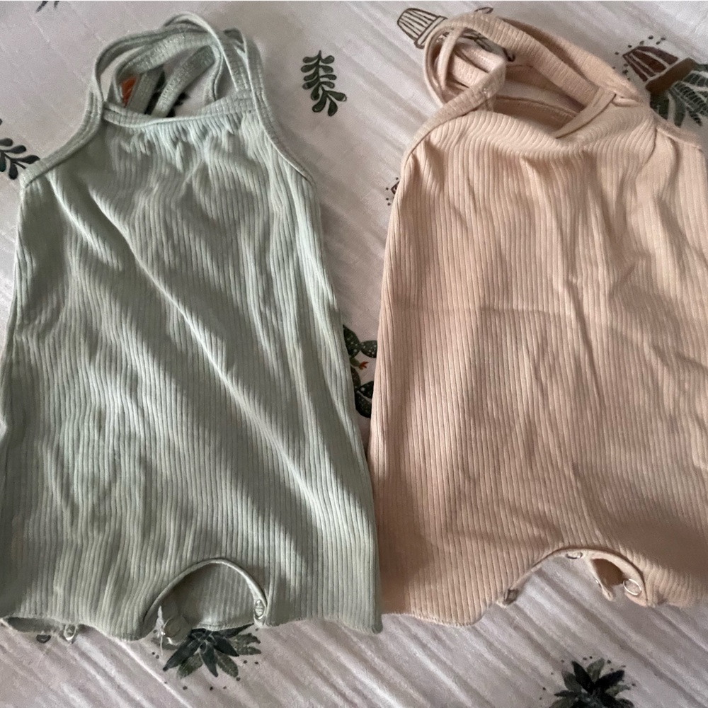 Baby rompers